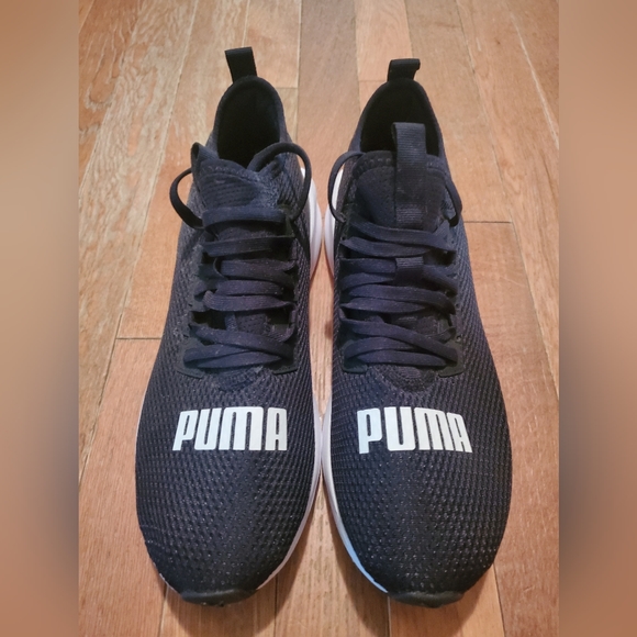 Puma shoes - Picture 2 of 3